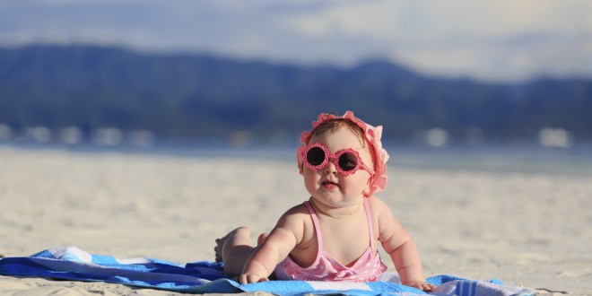 bebé en la playa